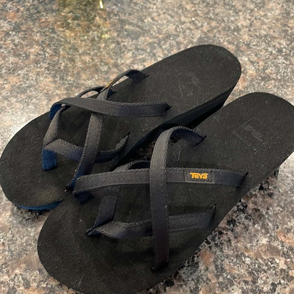 Teva siz 8 wedge sandals